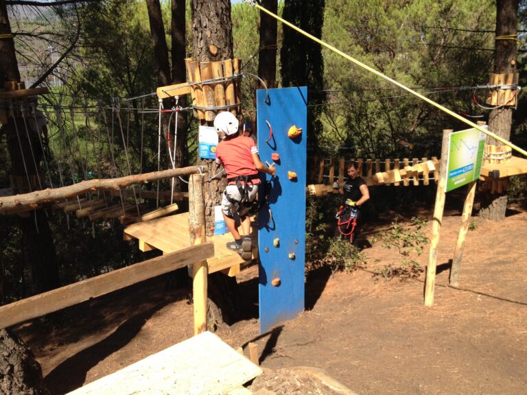 Monti Rossi Adventure Park (Parco Avventura Nicolosi)