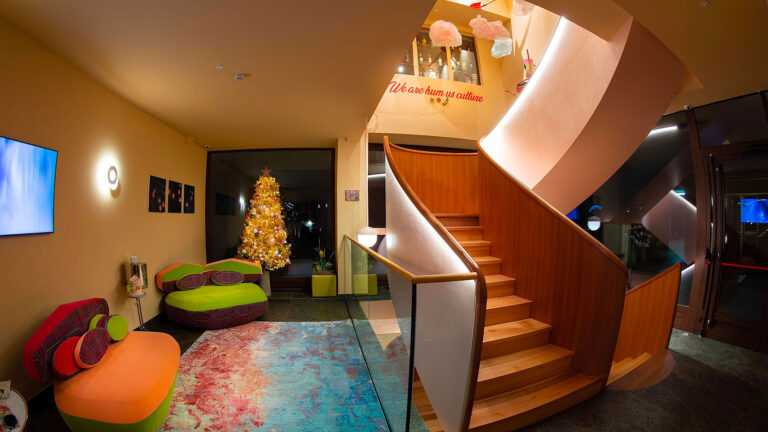 Omama Social Hotel